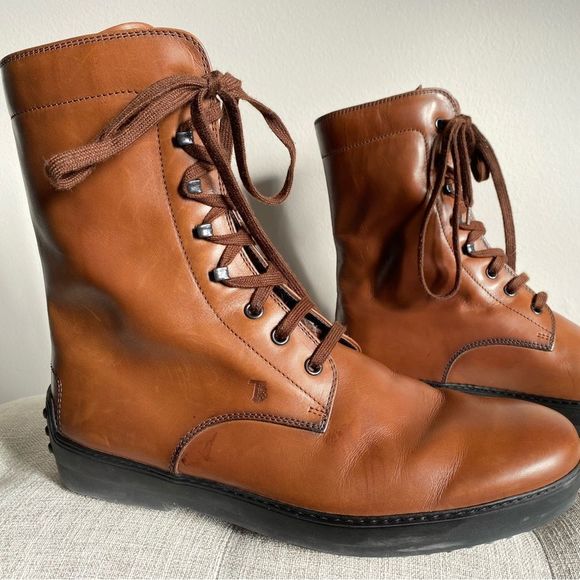 Tod’s Gommino Tan leather combat boots - Picture 1 of 7